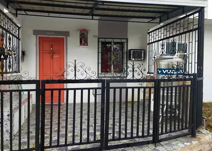 Ferienhaus Two Story Richwood Townhome Breakfast Offered Compostela (Cebu)