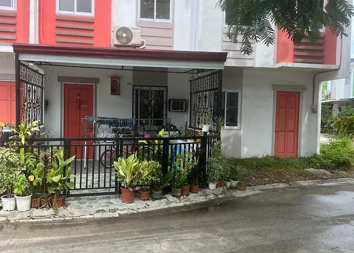 Two Story Richwood Townhome Breakfast Offered Ferienhaus *